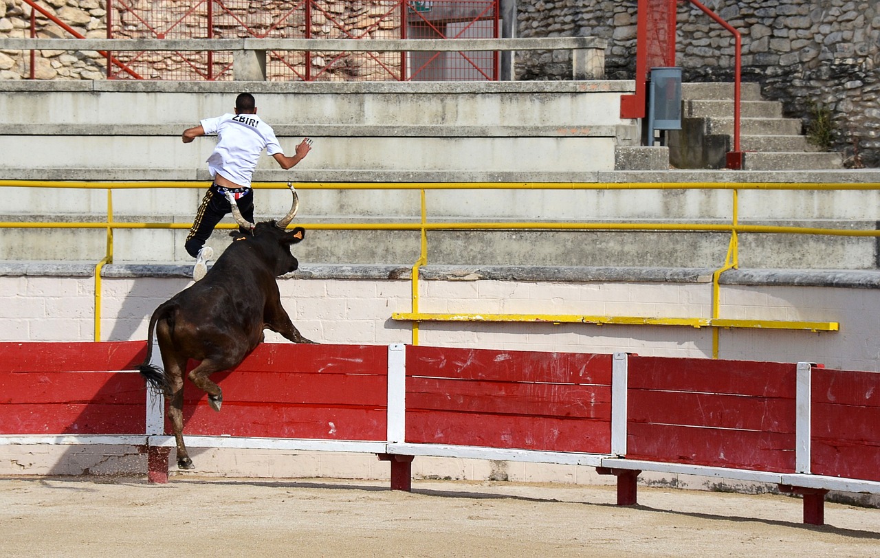 開始針對他